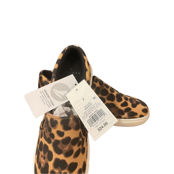 A New Day Cheetah print flats shoes - Picture 4 of 7